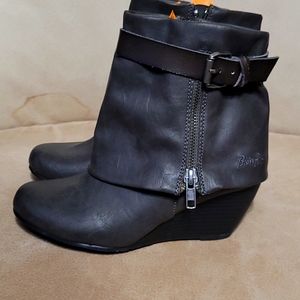 NWT☆ BLOWFISH BOOTS SIZE 6